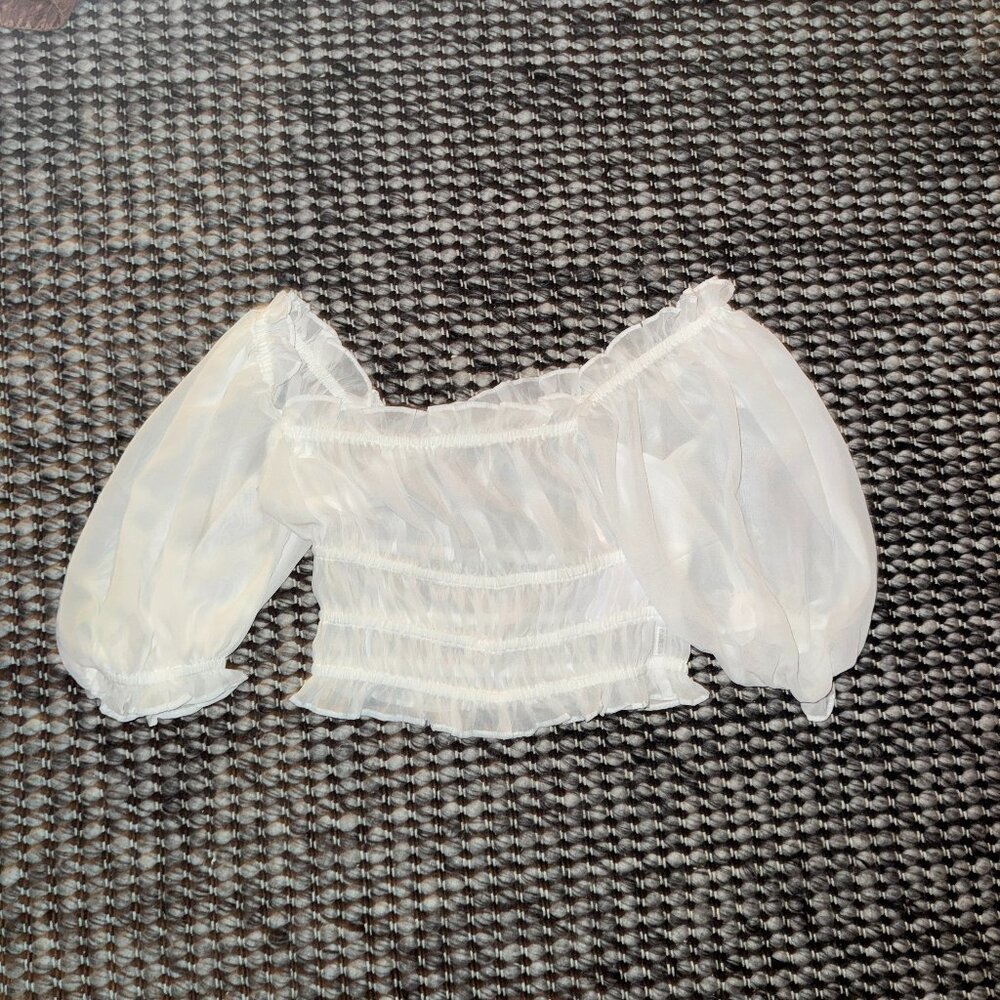 NWT Monique Puff Sleeve Top